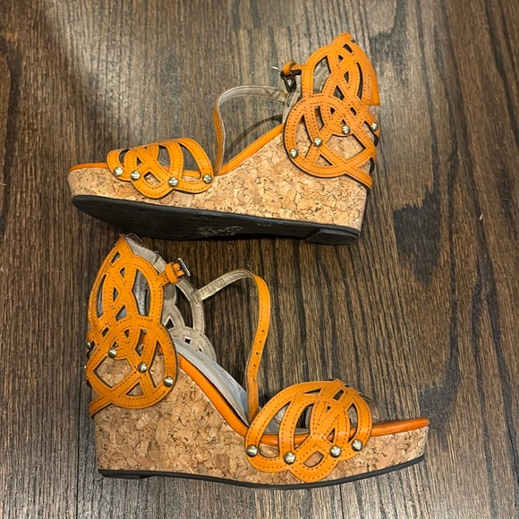 Adrienne Vittadini wedge in orange - Picture 1 of 5